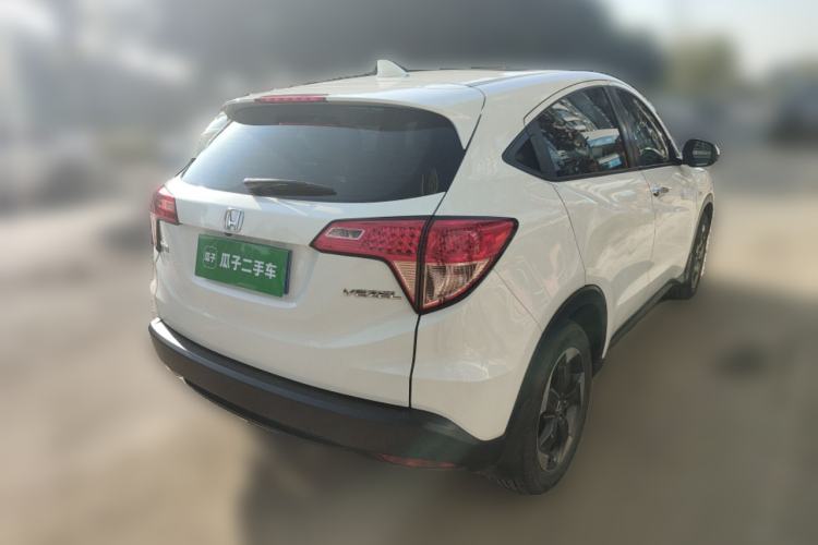 Used Honda Vezel 2016 1.8L CVT Front-Wheel Drive Pioneer Edition Rear Right 45 Deg