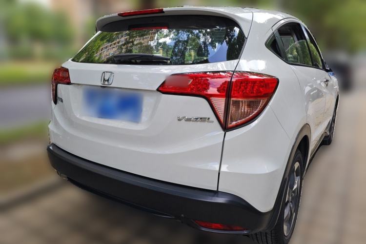Used Honda Vezel 2016 1.8L CVT Front-Wheel Drive Pioneer Edition Rear Right 45 Deg