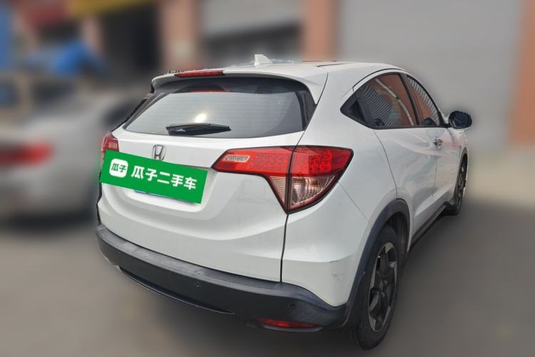 Used Honda Vezel 2016 1.8L CVT Front-Wheel Drive Pioneer Edition Rear Right 45 Deg
