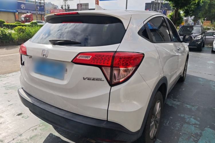 Used Honda Vezel 2016 1.8L CVT Front-Wheel Drive Pioneer Edition Rear Right 45 Deg