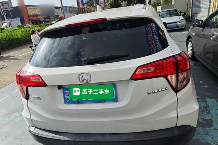 Used Honda Vezel 2016 1.8L CVT Front-Wheel Drive Pioneer Edition Rear