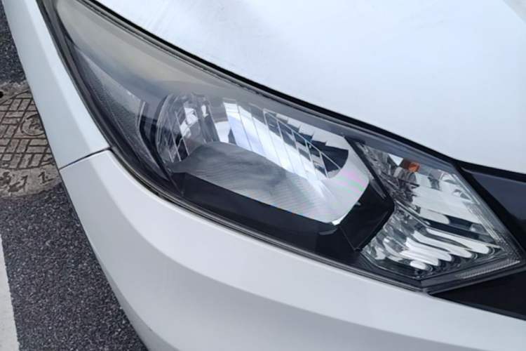 Used Honda Vezel 2016 1.8L CVT Front-Wheel Drive Pioneer Edition Right Front Headlight