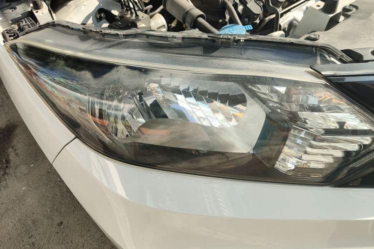 Used Honda Vezel 2016 1.8L CVT Front-Wheel Drive Pioneer Edition Right Front Headlight