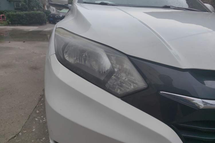 Used Honda Vezel 2016 1.8L CVT Front-Wheel Drive Pioneer Edition Right Front Headlight