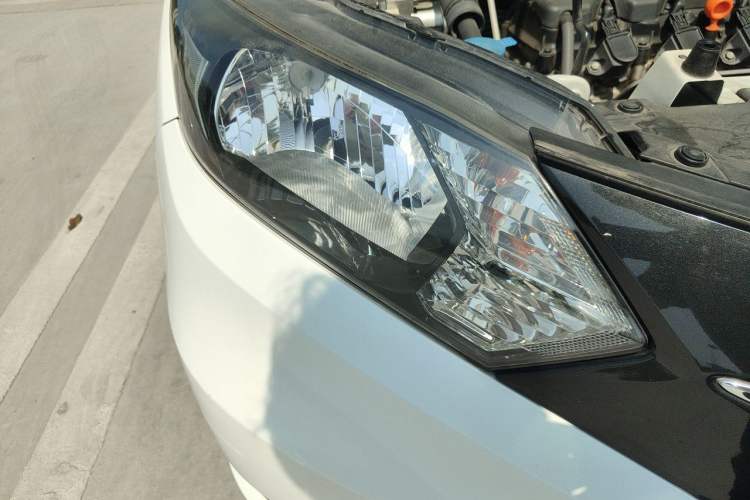 Used Honda Vezel 2016 1.8L CVT Front-Wheel Drive Pioneer Edition Right Front Headlight