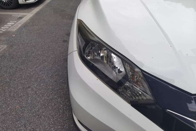 Used Honda Vezel 2016 1.8L CVT Front-Wheel Drive Pioneer Edition Right Front Headlight
