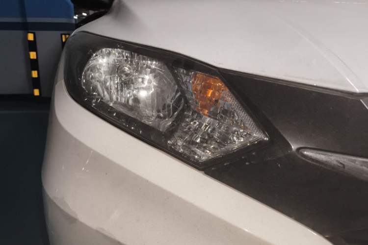 Used Honda Vezel 2016 1.8L CVT Front-Wheel Drive Pioneer Edition Right Front Headlight