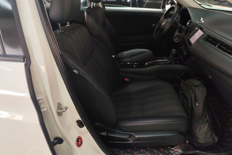Used Honda Vezel 2016 1.8L CVT Front-Wheel Drive Pioneer Edition Right Front Seat