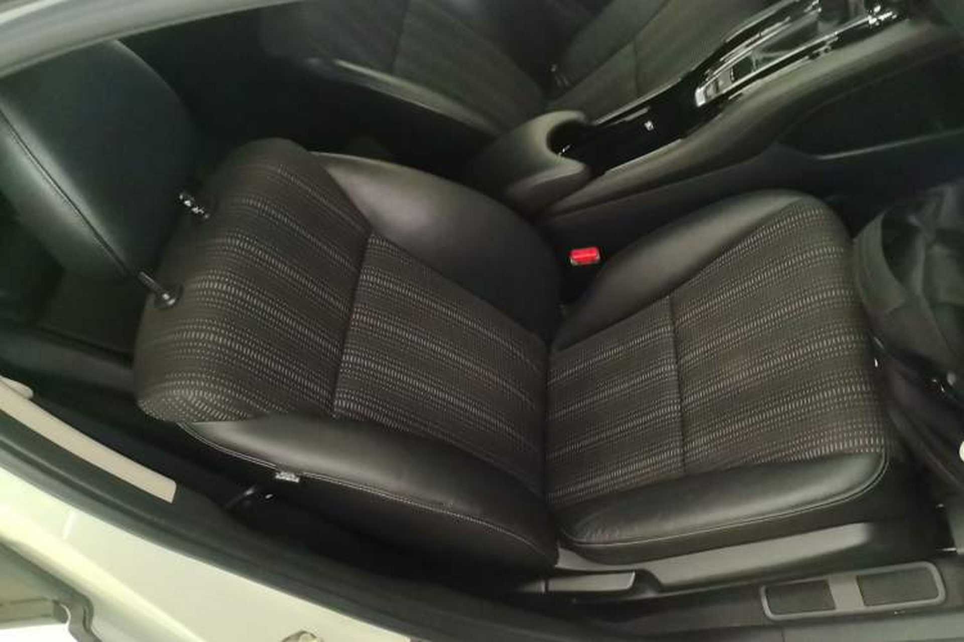 Used Honda Vezel 2016 1.8L CVT Front-Wheel Drive Pioneer Edition Right Front Seat