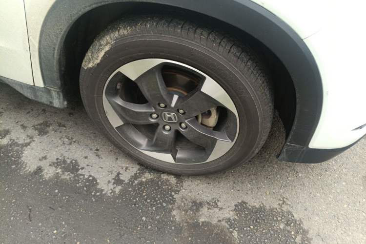 Used Honda Vezel 2016 1.8L CVT Front-Wheel Drive Pioneer Edition Right Front Wheel Hub