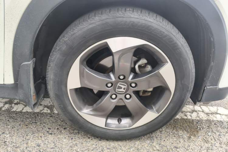 Used Honda Vezel 2016 1.8L CVT Front-Wheel Drive Pioneer Edition Right Front Wheel Hub