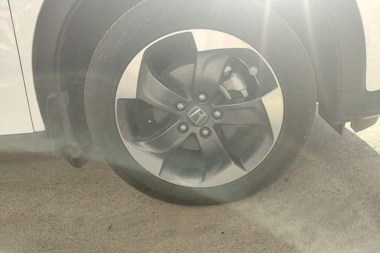 Used Honda Vezel 2016 1.8L CVT Front-Wheel Drive Pioneer Edition Right Front Wheel Hub