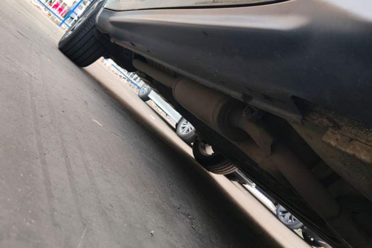 Used Honda Vezel 2016 1.8L CVT Front-Wheel Drive Pioneer Edition Right Side Sill