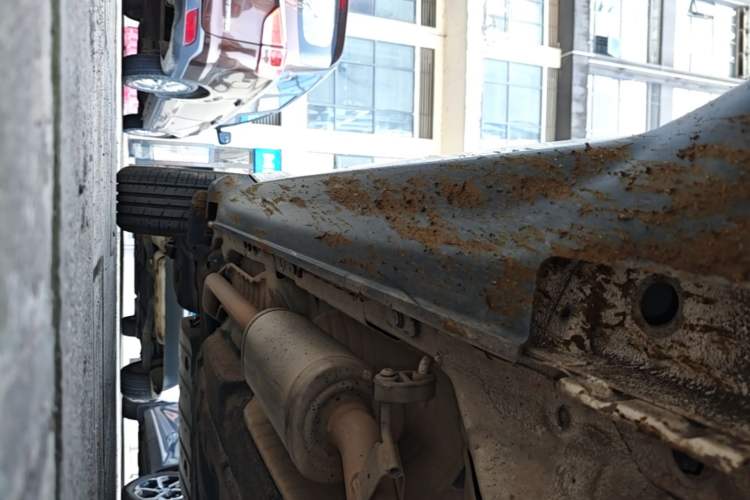 Used Honda Vezel 2016 1.8L CVT Front-Wheel Drive Pioneer Edition Right Side Sill