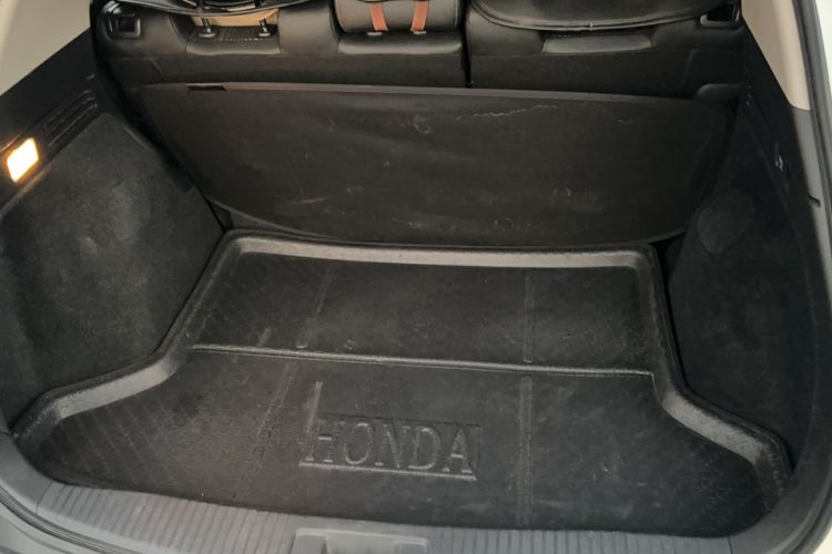 Used Honda Vezel 2016 1.8L CVT Front-Wheel Drive Pioneer Edition Trunk