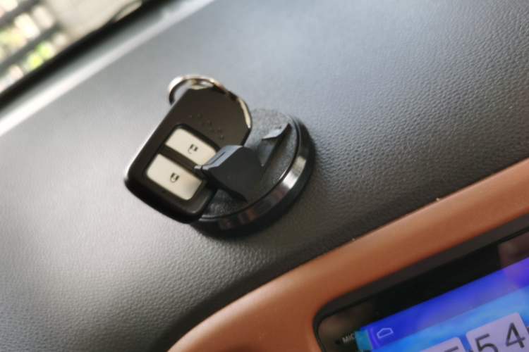 Used Honda Vezel 2016 1.8L CVT Front-Wheel Drive Pioneer Edition Vehicle Key