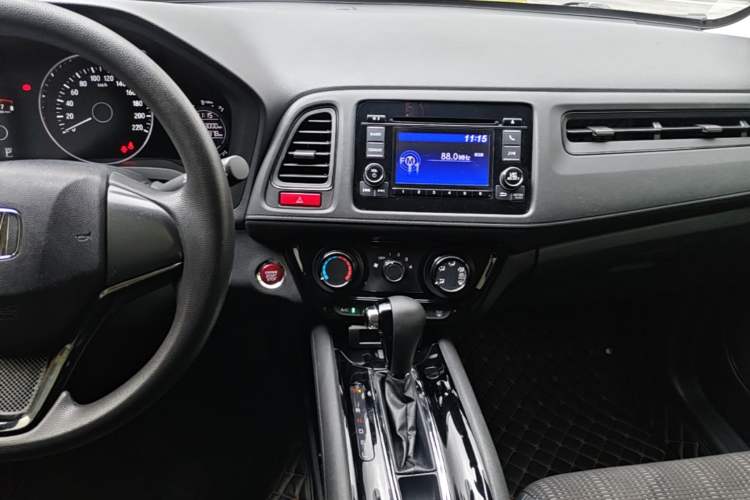 Used Honda Vezel 2017 1.8L CVT 2WD Elite Model Audio And AC Panel
