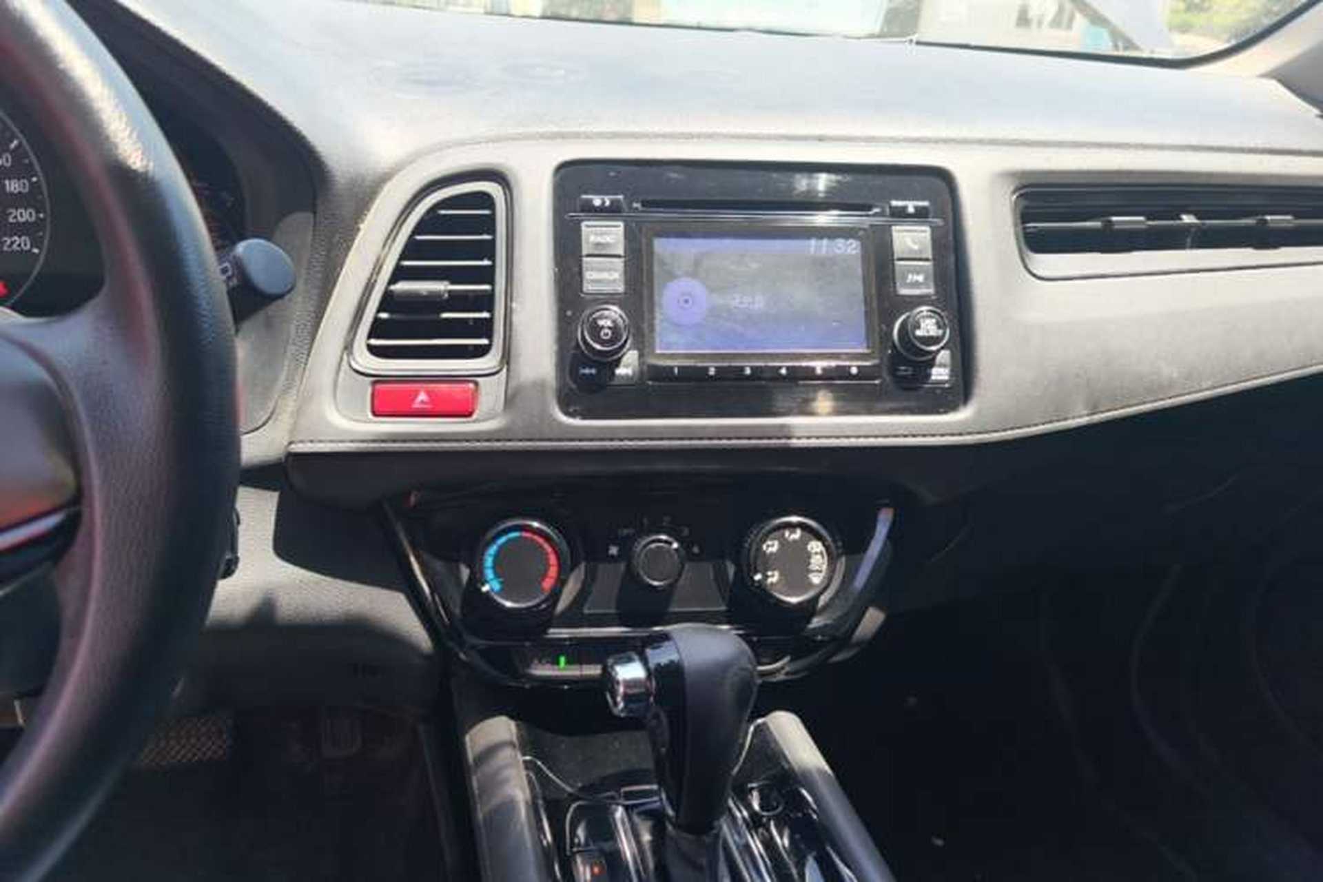 Used Honda Vezel 2017 1.5L CVT 2WD Comfort Model Audio And AC Panel