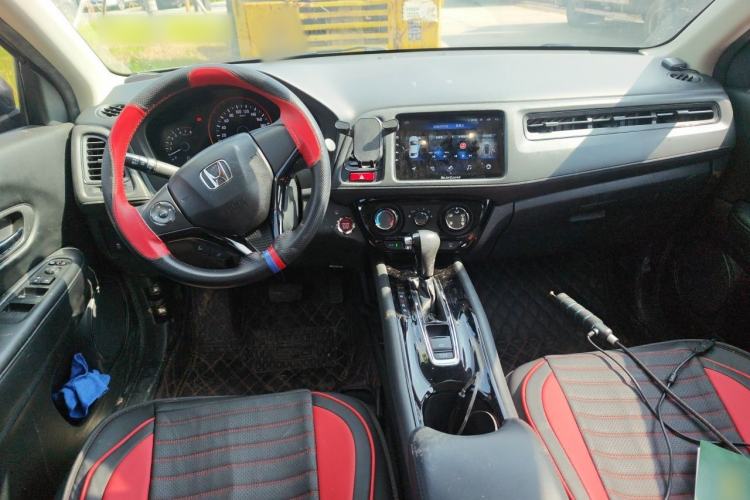 Used Honda Vezel 2017 1.8L CVT Front-Wheel Drive Pioneer Edition Center Console