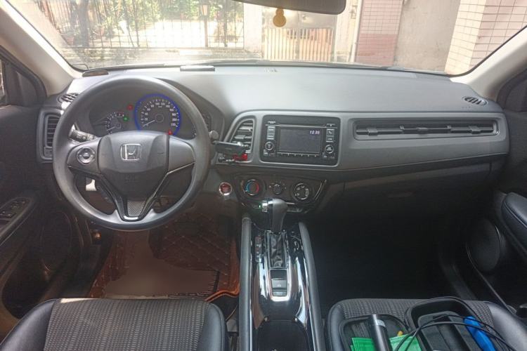 Used Honda Vezel 2017 1.8L CVT Front-Wheel Drive Pioneer Edition Center Console