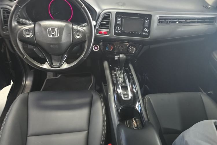 Used Honda Vezel 2017 1.5L CVT 2WD Comfort Model Center Console
