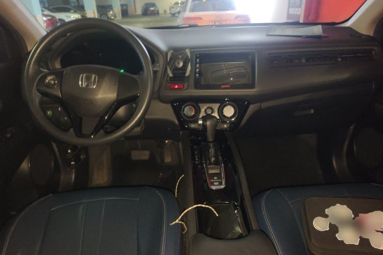 Used Honda Vezel 2017 1.5L CVT 2WD Comfort Model Center Console