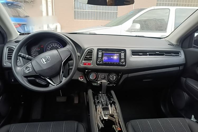 Used Honda Vezel 2017 1.8L CVT Front-Wheel Drive Pioneer Edition Center Console