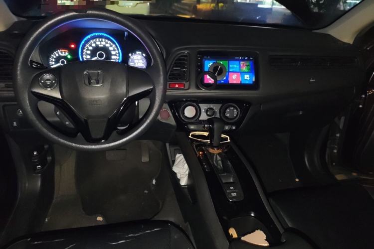 Used Honda Vezel 2017 1.8L CVT Front-Wheel Drive Pioneer Edition Center Console
