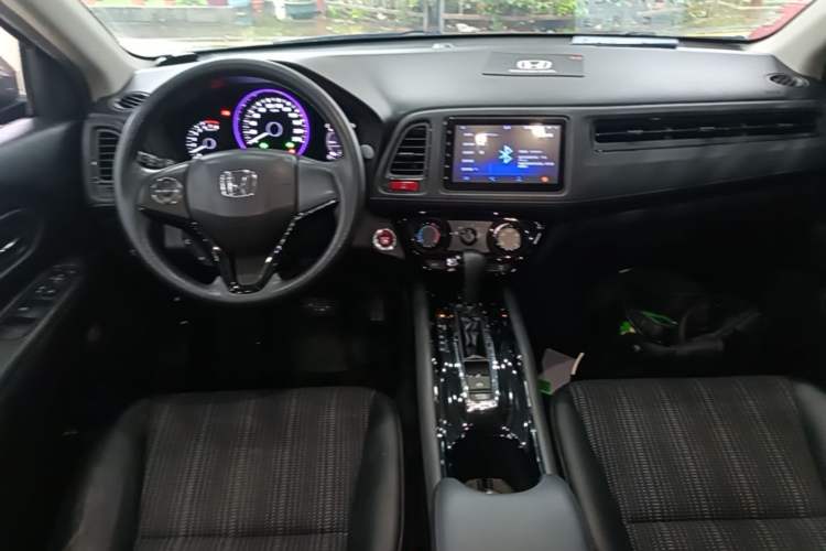Used Honda Vezel 2017 1.8L CVT Front-Wheel Drive Pioneer Edition Center Console