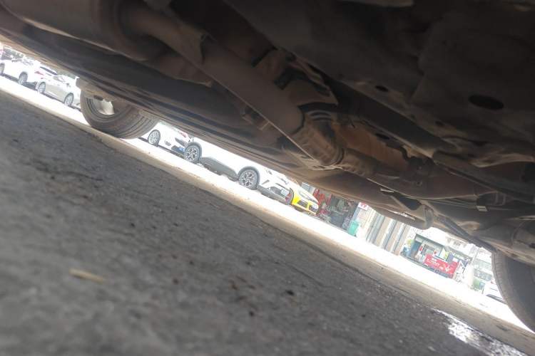 Used Honda Vezel 2017 1.8L CVT Front-Wheel Drive Pioneer Edition Chassis Front Right