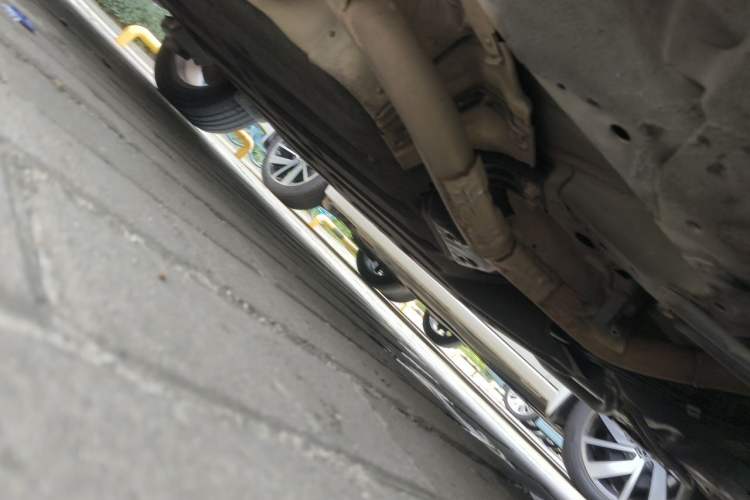 Used Honda Vezel 2017 1.8L CVT Front-Wheel Drive Pioneer Edition Chassis Front Right