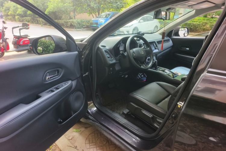 Used Honda Vezel 2017 1.5L CVT 2WD Comfort Model Driver Seat