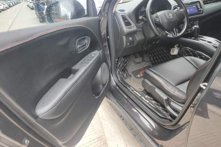 Used Honda Vezel 2017 1.8L CVT Front-Wheel Drive Pioneer Edition Driver Seat