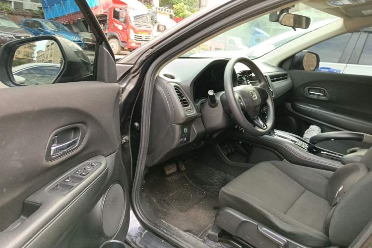 Used Honda Vezel 2017 1.5L CVT 2WD Comfort Model Driver Seat