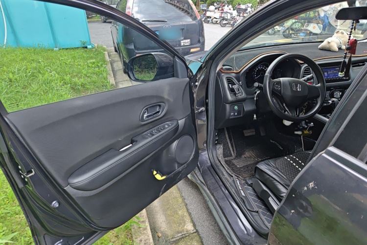 Used Honda Vezel 2017 1.5L CVT 2WD Comfort Model Driver Seat