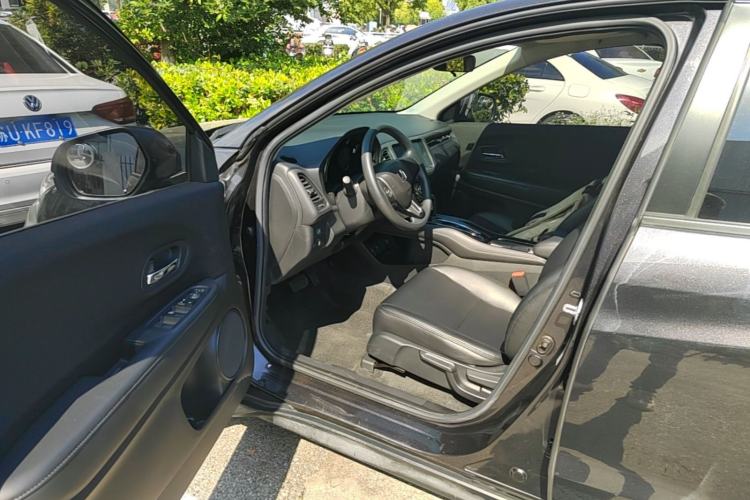 Used Honda Vezel 2017 1.5L CVT 2WD Comfort Model Driver Seat