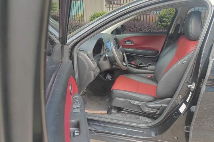 Used Honda Vezel 2017 1.8L CVT Front-Wheel Drive Pioneer Edition Driver Seat