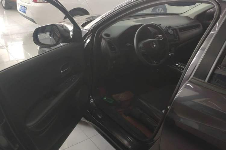 Used Honda Vezel 2017 1.8L CVT Front-Wheel Drive Pioneer Edition Driver Seat