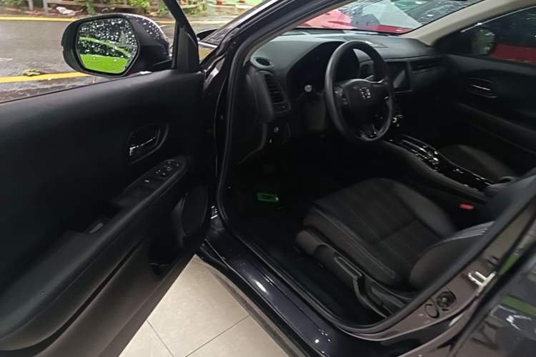 Used Honda Vezel 2017 1.8L CVT Front-Wheel Drive Pioneer Edition Driver Seat
