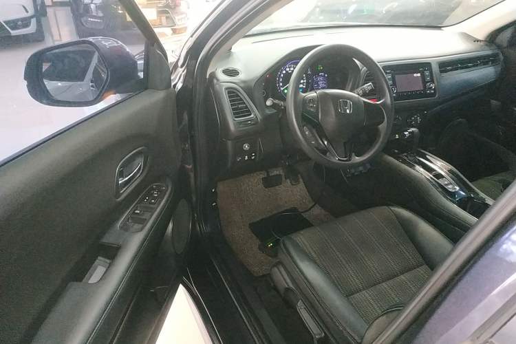 Used Honda Vezel 2017 1.8L CVT 2WD Elite Model Driver Seat