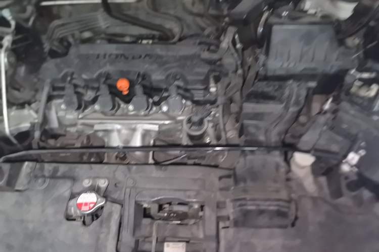 Used Honda Vezel 2017 1.8L CVT Front-Wheel Drive Pioneer Edition Engine Bay