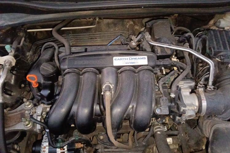 Used Honda Vezel 2017 1.5L CVT 2WD Comfort Model Engine Bay