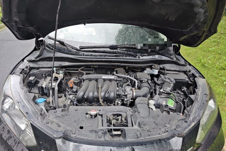 Used Honda Vezel 2017 1.5L CVT 2WD Comfort Model Engine Bay