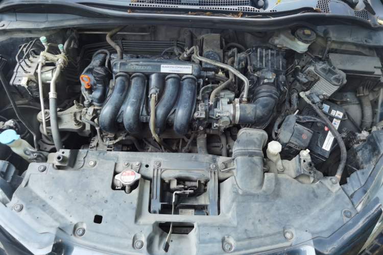 Used Honda Vezel 2017 1.5L CVT 2WD Comfort Model Engine Bay