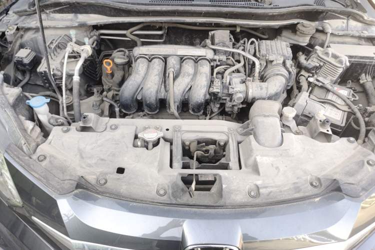 Used Honda Vezel 2017 1.5L CVT 2WD Comfort Model Engine Bay