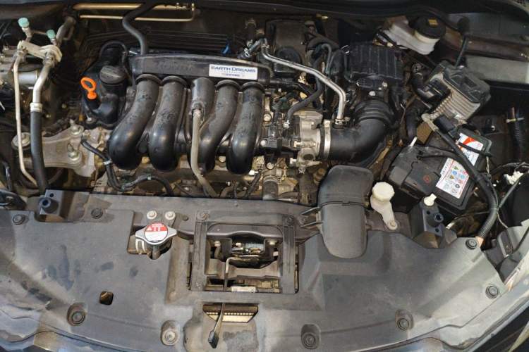 Used Honda Vezel 2017 1.5L CVT 2WD Comfort Model Engine Bay
