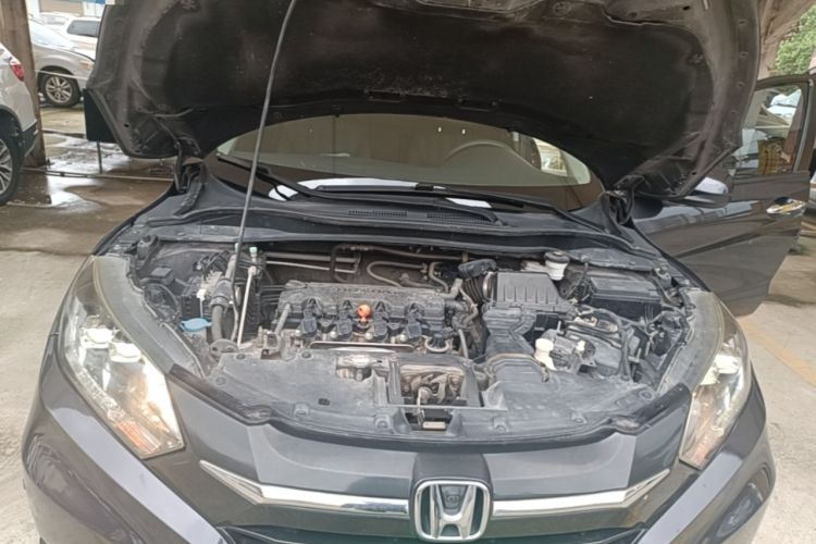 Used Honda Vezel 2017 1.8L CVT Front-Wheel Drive Pioneer Edition Engine Bay