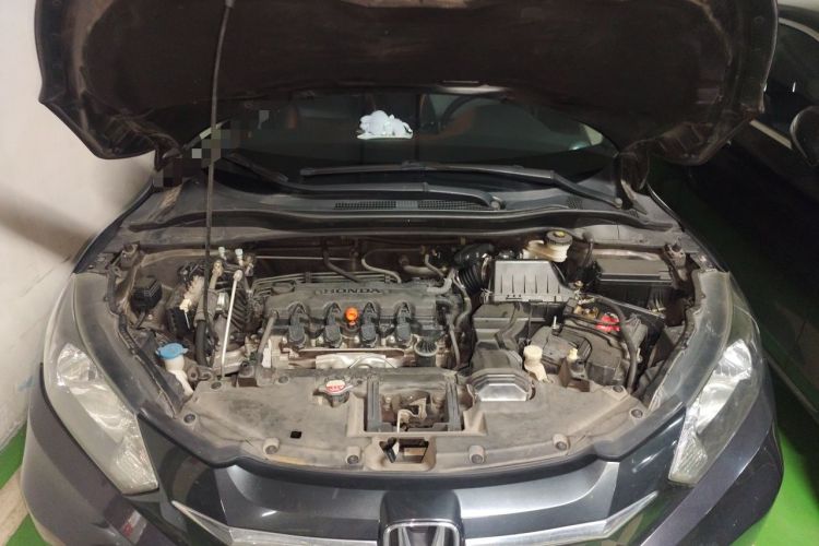 Used Honda Vezel 2017 1.8L CVT 2WD Elite Model Engine Bay