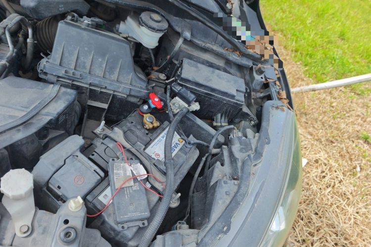 Used Honda Vezel 2017 1.8L CVT Front-Wheel Drive Pioneer Edition Engine Bay Left