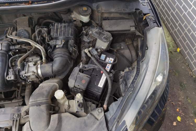 Used Honda Vezel 2017 1.5L CVT 2WD Comfort Model Engine Bay Left